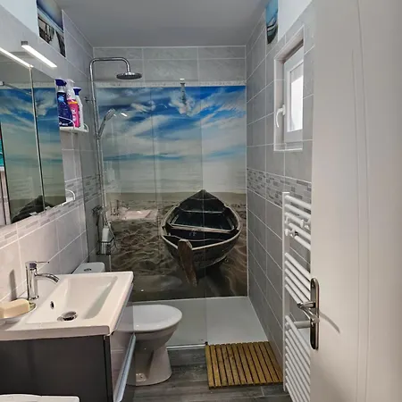 Chai Callie, Ancien Chai Meuble *